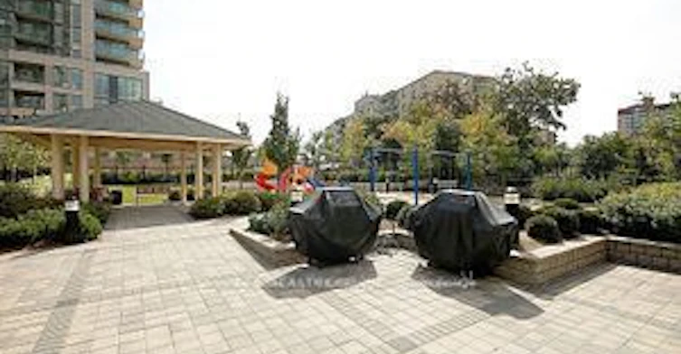 609-3504 Hurontario Street, Mississauga, ON, L5B 0B9 - 38