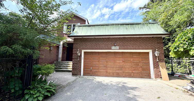 3380 Tudor Gate, Mississauga, ON, L5L 3C7 - 2