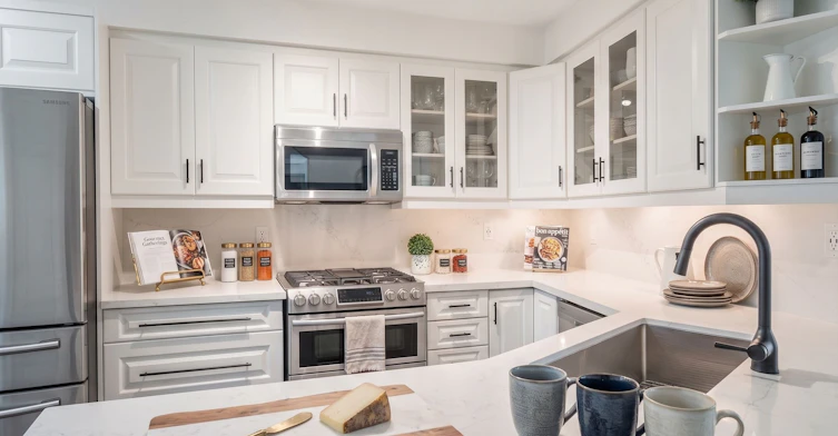 110 Glenashton Drive, Oakville, ON, L6H 6G3 - 5