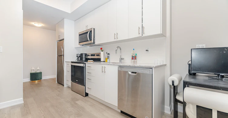 1808-3220 William Coltson Avenue, Oakville, ON, L6H 7X9 - 11