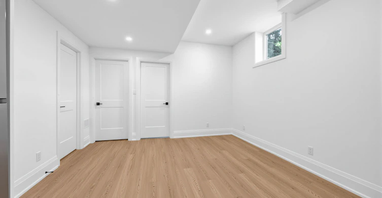 Lower-606 Abana Road, Mississauga, ON, L5A 1H4 - 7