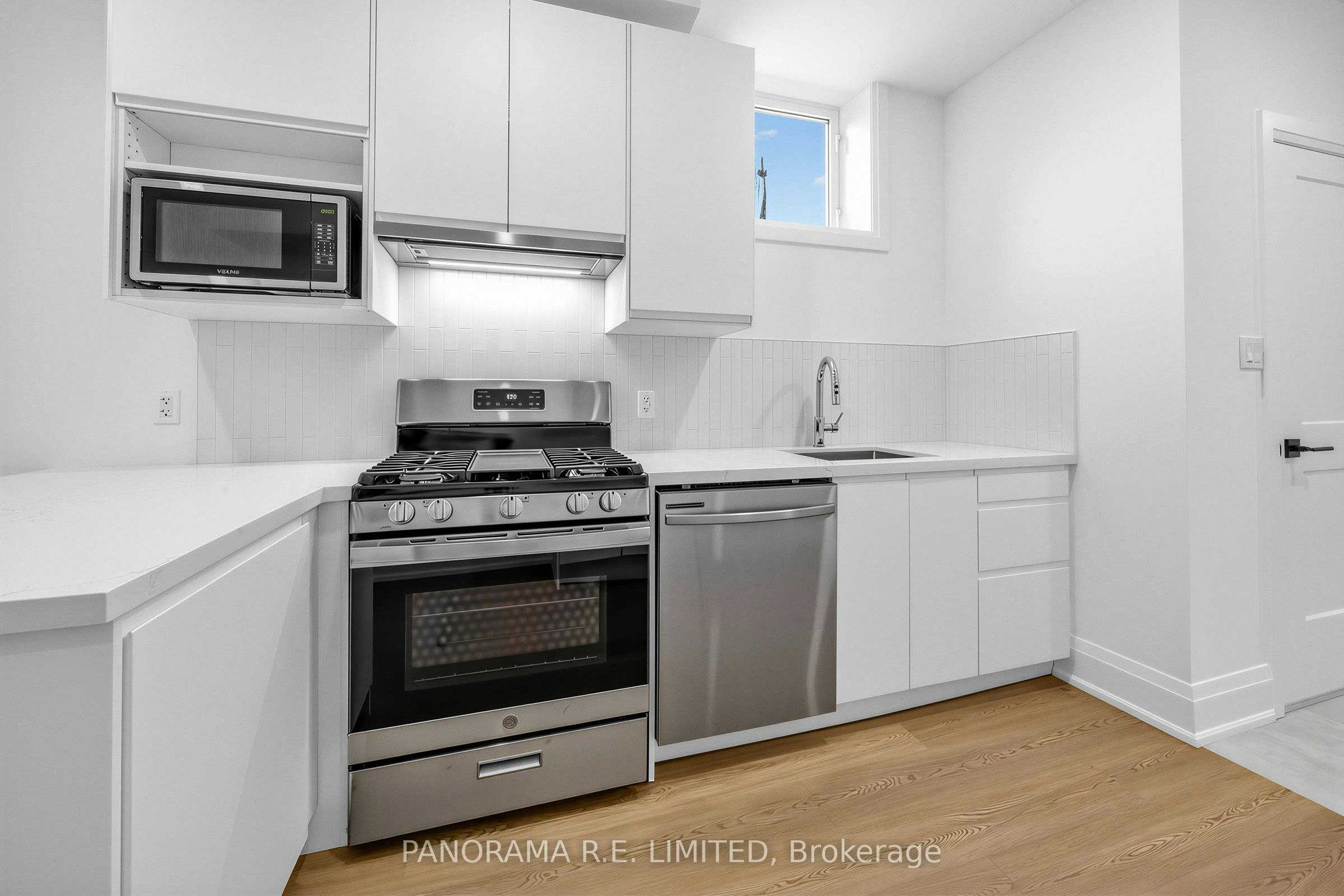 Lower-606 Abana Road, Mississauga, ON, L5A 1H4 - 6