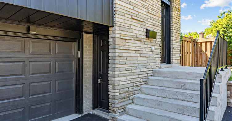 Lower-606 Abana Road, Mississauga, ON, L5A 1H4 - 3