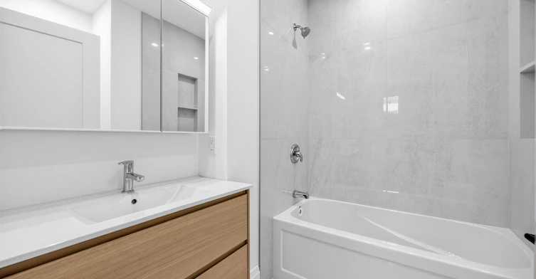 Lower-606 Abana Road, Mississauga, ON, L5A 1H4 - 12