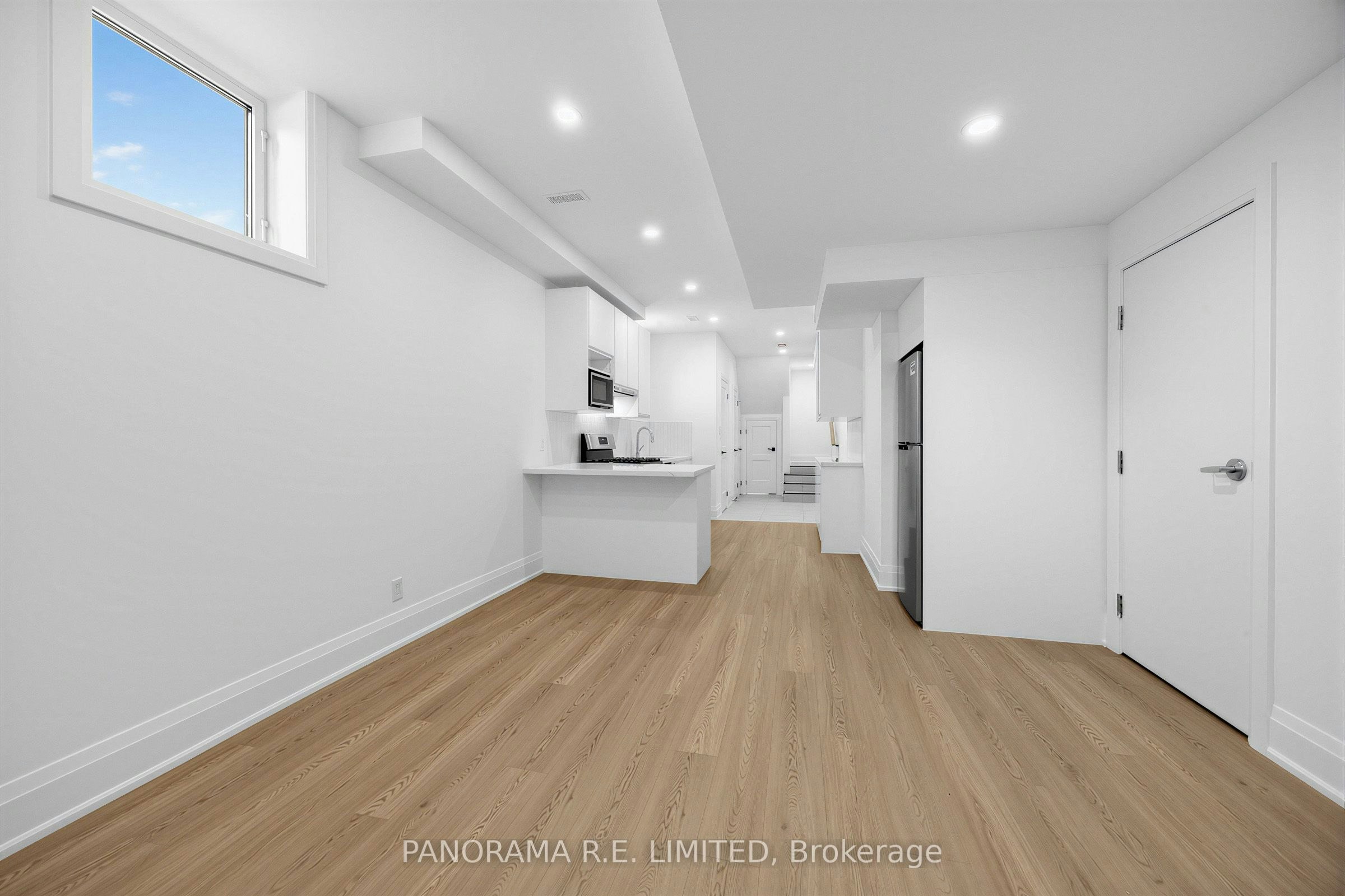 Lower-606 Abana Road, Mississauga, ON, L5A 1H4 - 8