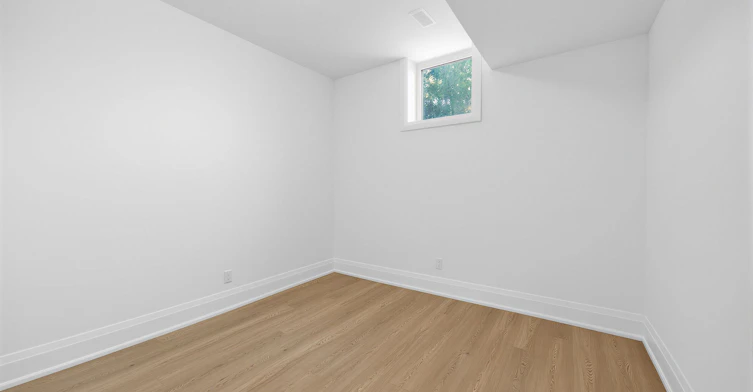 Lower-606 Abana Road, Mississauga, ON, L5A 1H4 - 11