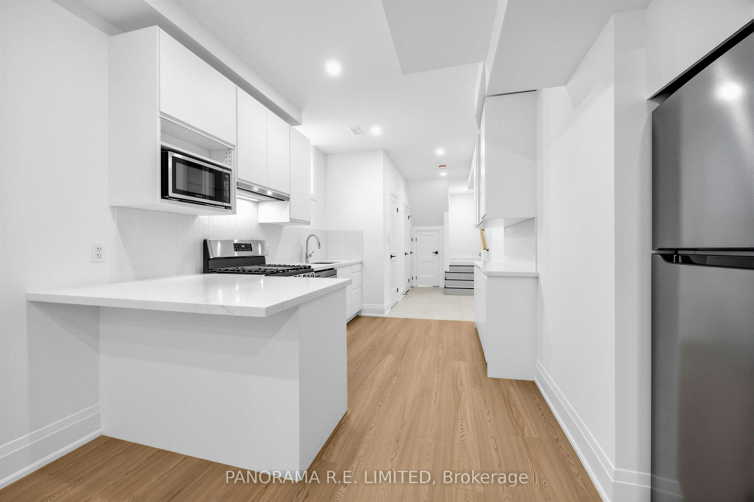 Lower-606 Abana Road, Mississauga, ON, L5A 1H4 - 5