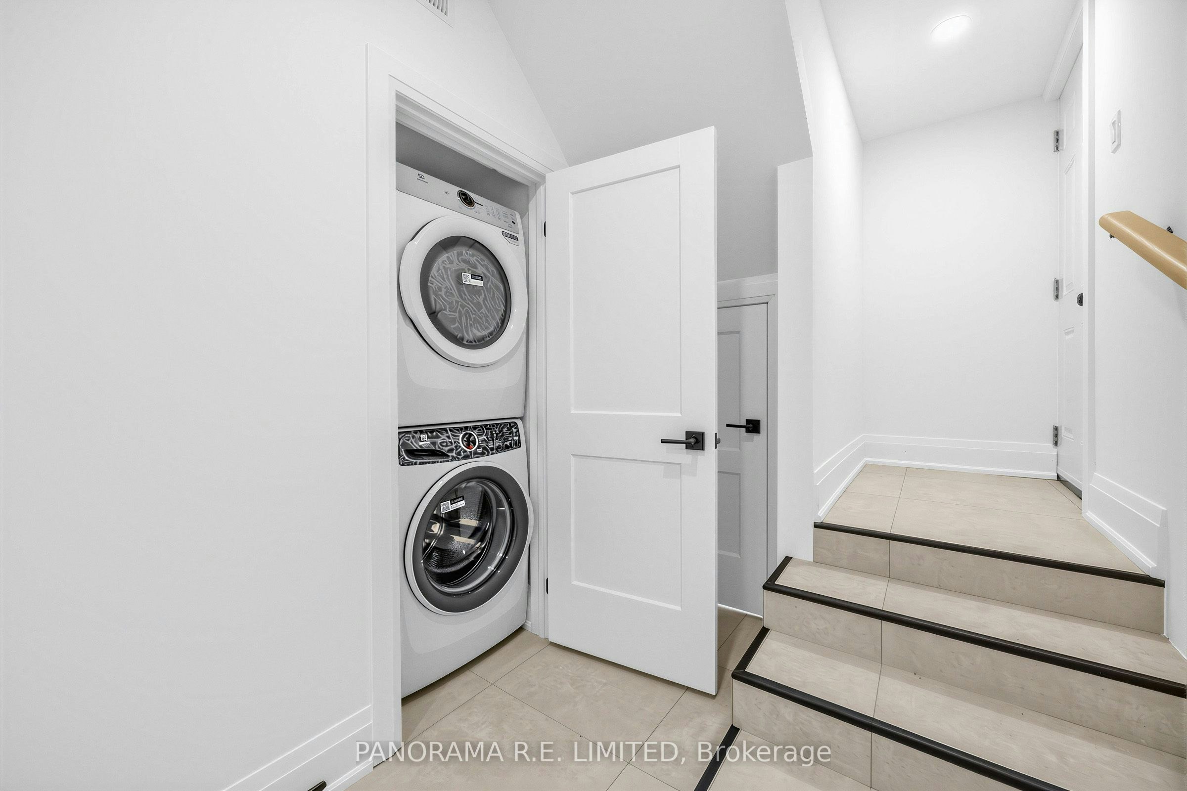 Lower-606 Abana Road, Mississauga, ON, L5A 1H4 - 15