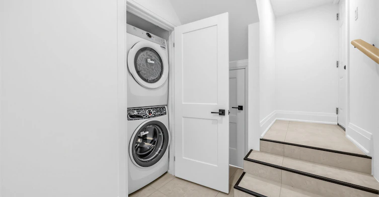 Lower-606 Abana Road, Mississauga, ON, L5A 1H4 - 15