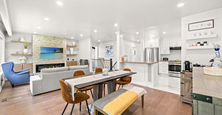 MAIN-3 Hartland Road, Toronto, ON, M9C 4S9 - 3