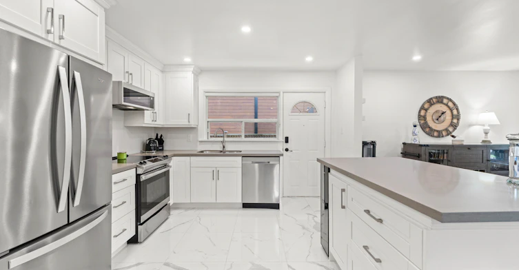 MAIN-3 Hartland Road, Toronto, ON, M9C 4S9 - 9