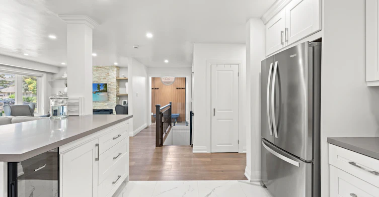 MAIN-3 Hartland Road, Toronto, ON, M9C 4S9 - 11