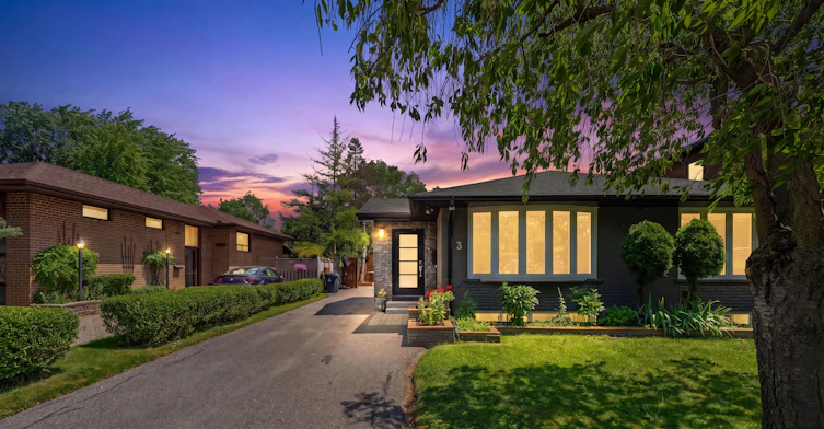MAIN-3 Hartland Road, Toronto, ON, M9C 4S9