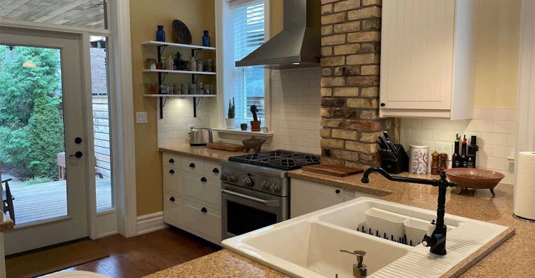 Main-55 West Lodge Avenue, Toronto, ON, M6K 2T6 - 6