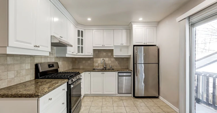 26 Grandville Avenue, Toronto, ON, M6N 4T9 - 13