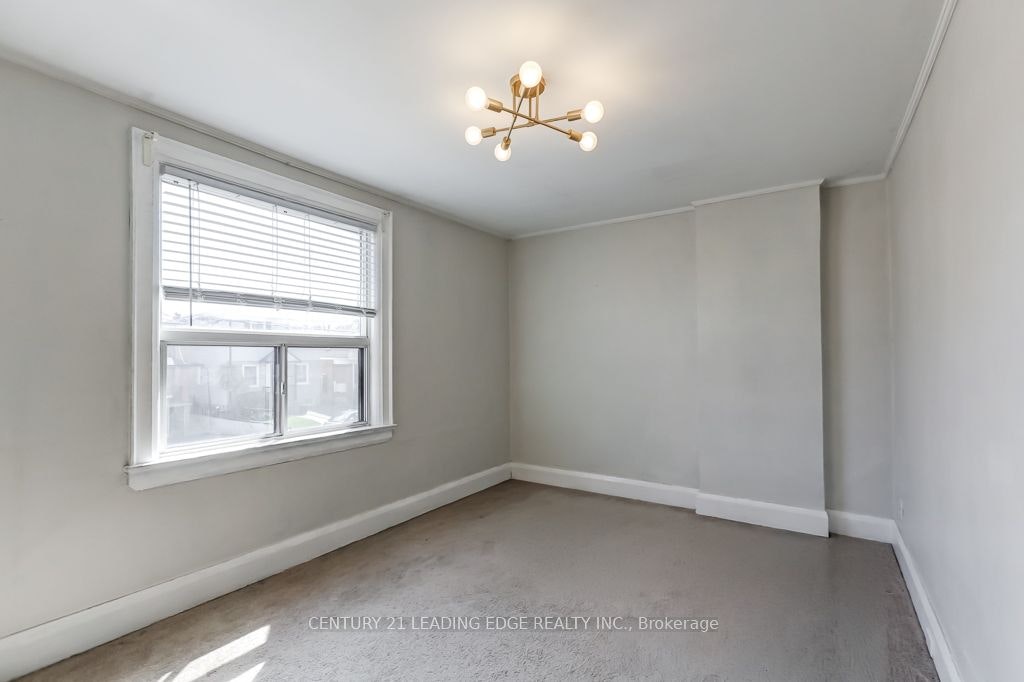 26 Grandville Avenue, Toronto, ON, M6N 4T9 - 16
