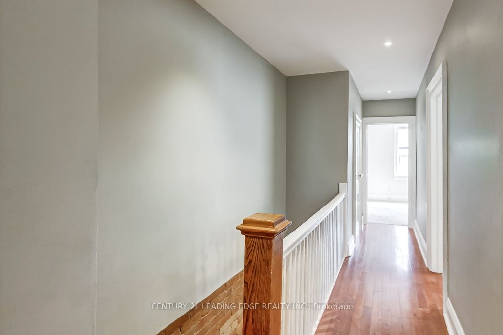 26 Grandville Avenue, Toronto, ON, M6N 4T9 - 15