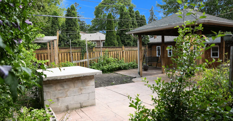 7 North Heights Road, Toronto, ON, M9B 2T2 - 19
