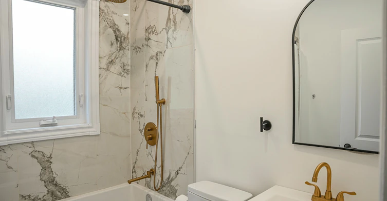 7 North Heights Road, Toronto, ON, M9B 2T2 - 8