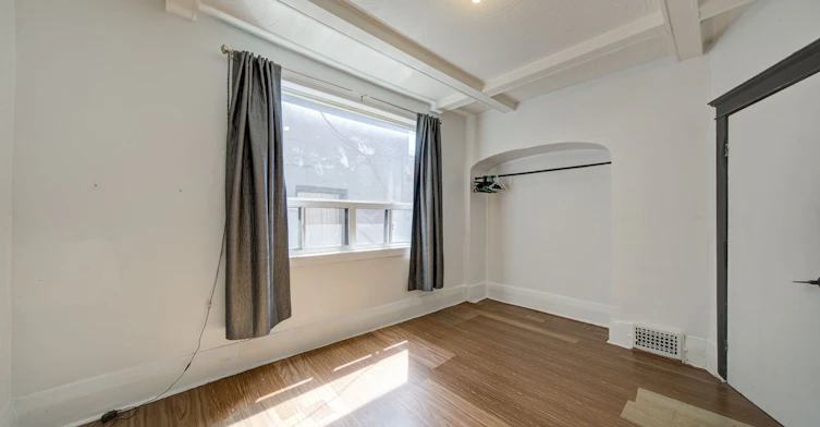 19 Armstrong Avenue, Toronto, ON, M6H 1V9 - 6