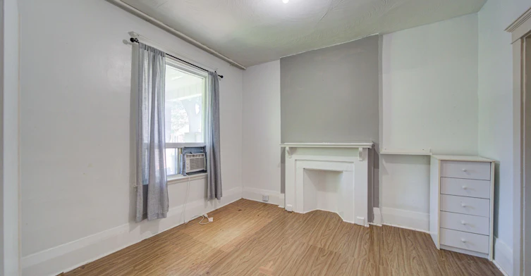 19 Armstrong Avenue, Toronto, ON, M6H 1V9 - 3