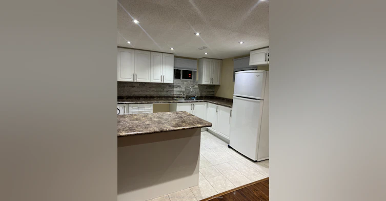 66 Stavely Crescent, Toronto, ON, M9W 2C7 - 2