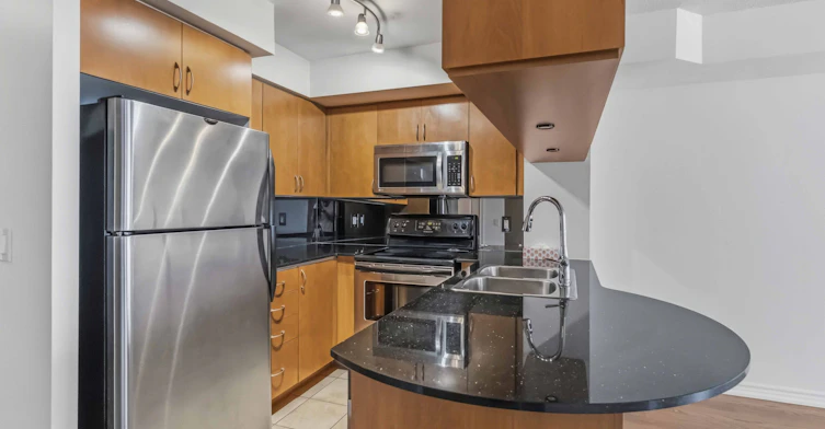 2104-4080 Living Arts Drive W, Mississauga, ON, L5B 4N3 - 19