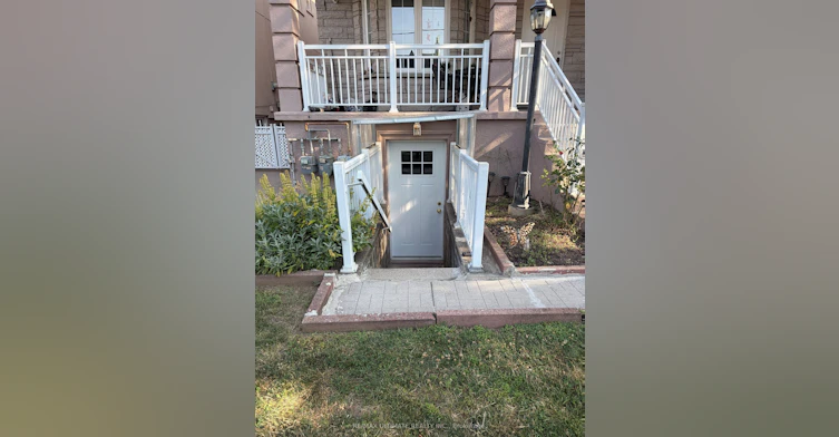 Bsmt-34 Peterborough Avenue, Toronto, ON, M6H 2K7 - 2