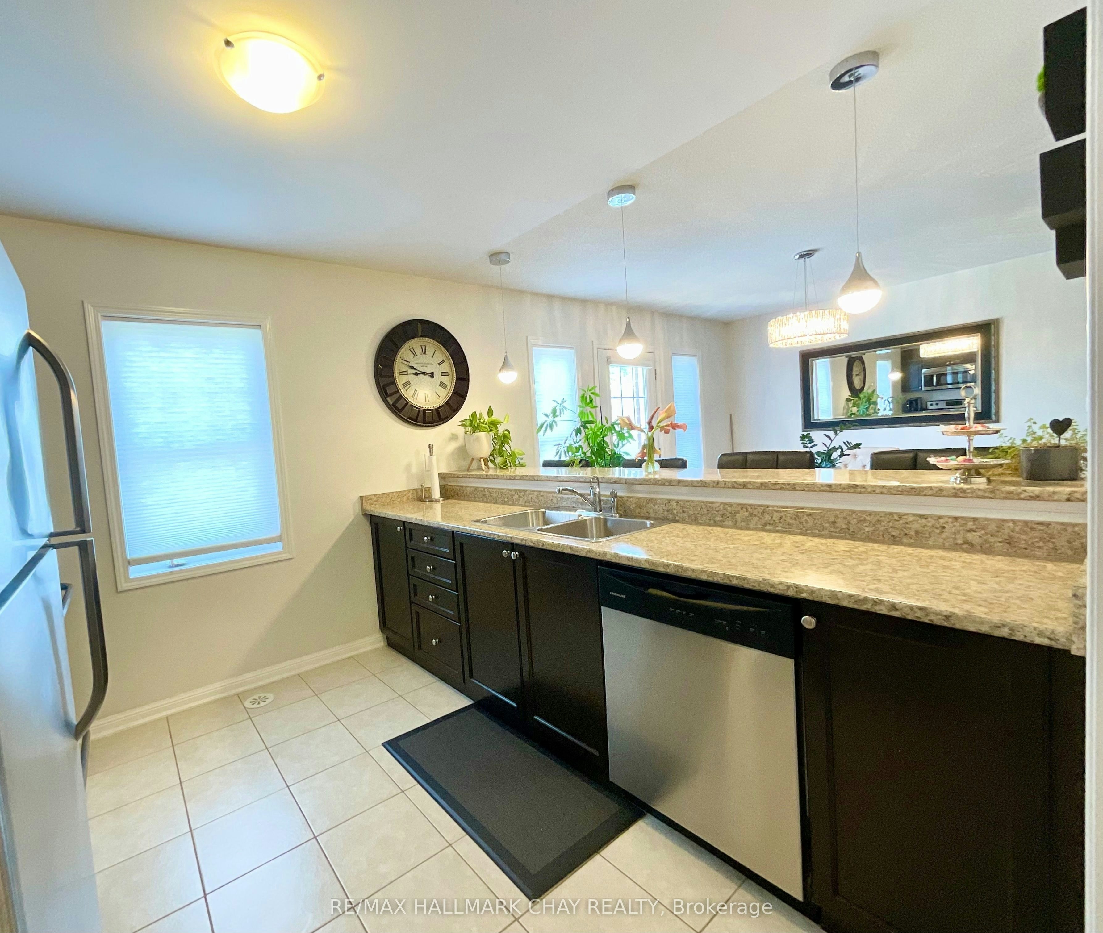 31 Colonel Frank Ching Crescent, Brampton, ON, L6Y 5W5 - 6