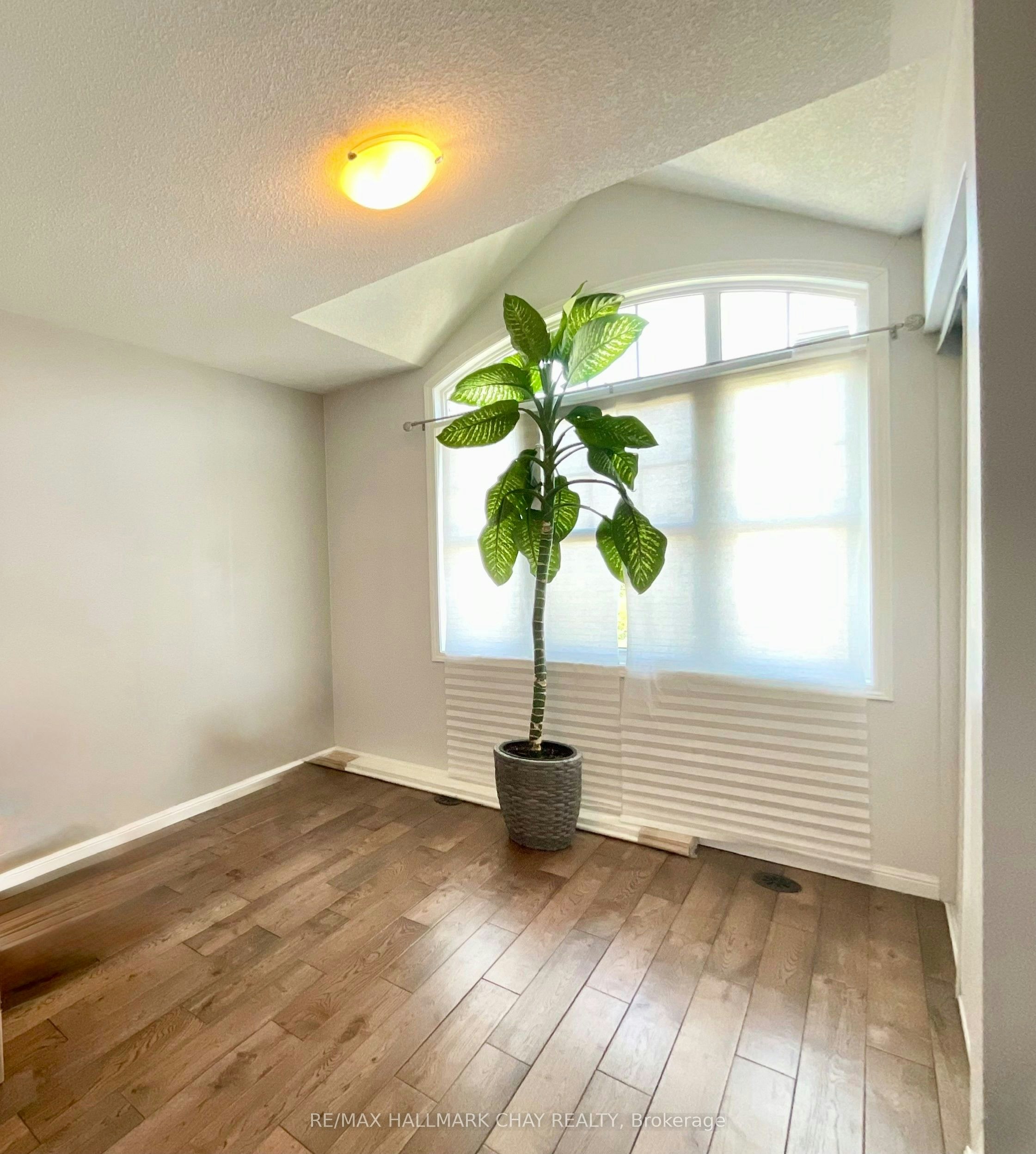 31 Colonel Frank Ching Crescent, Brampton, ON, L6Y 5W5 - 11