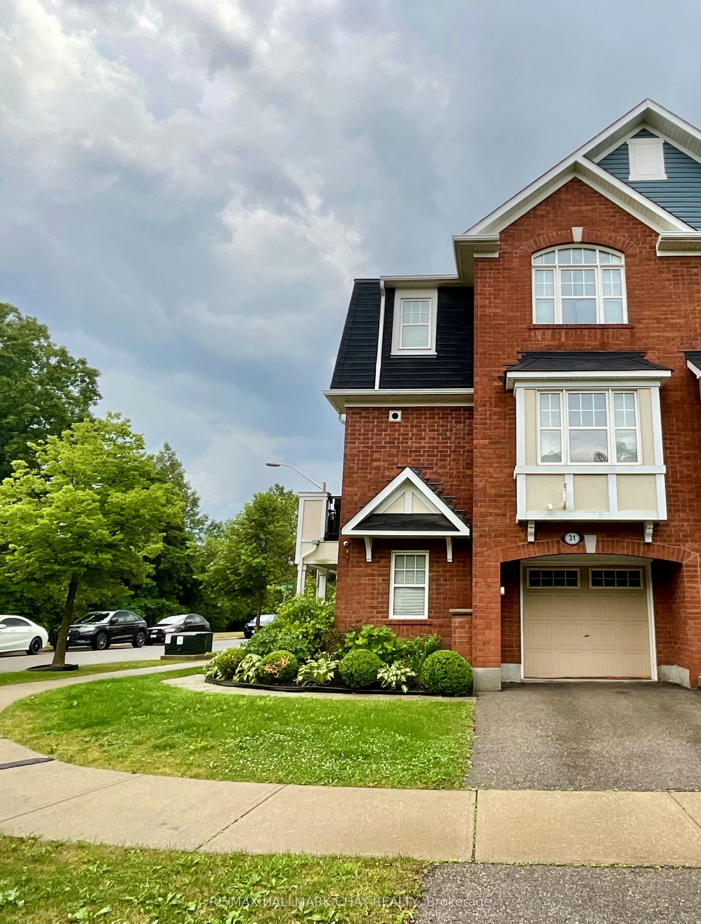 31 Colonel Frank Ching Crescent, Brampton, ON, L6Y 5W5 - 2