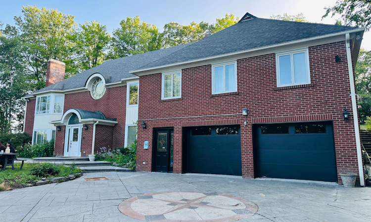 12 Keily Crescent E