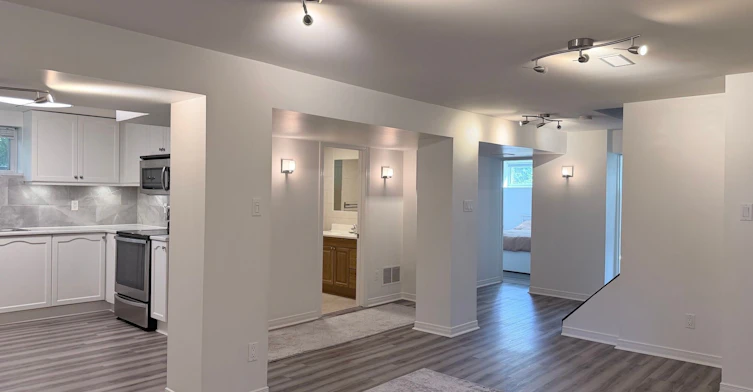 36 Strathburn Boulevard, Toronto, ON, M9M 2K3 - 10