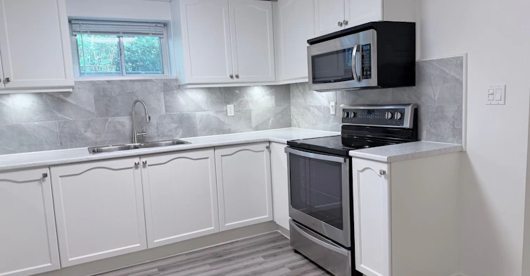 36 Strathburn Boulevard, Toronto, ON, M9M 2K3 - 8