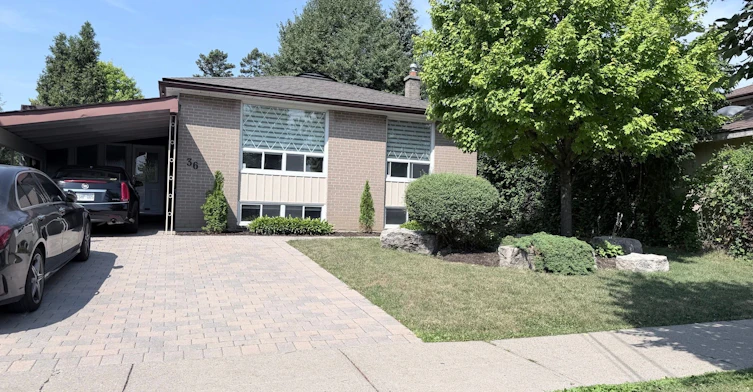 36 Strathburn Boulevard, Toronto, ON, M9M 2K3