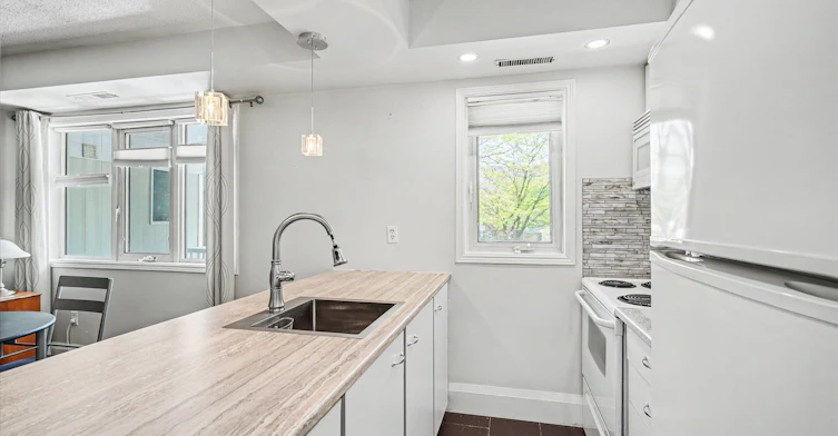 221-101 Bristol Road E, Mississauga, ON, L4Z 3P4 - 8