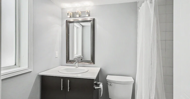 221-101 Bristol Road E, Mississauga, ON, L4Z 3P4 - 4