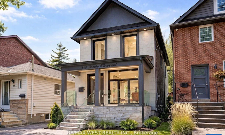 94 Lake Crescent