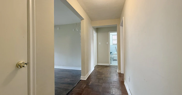 2-88 Trethewey Drive, Toronto, ON, M6M 4B4 - 9