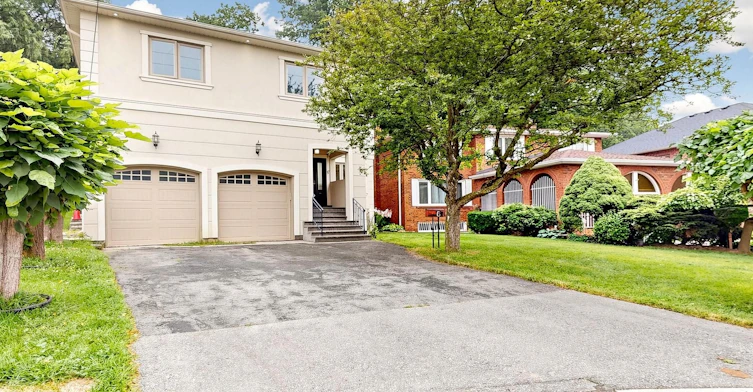 67 Bonnyview Drive, Toronto, ON, M8Y 3G7 - 2