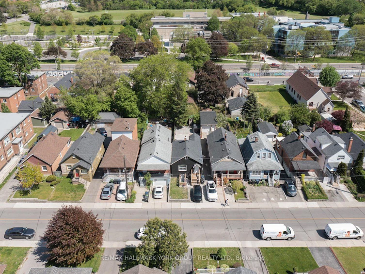 49 Cordella Avenue, Toronto, ON, M6N 2J7 - 45
