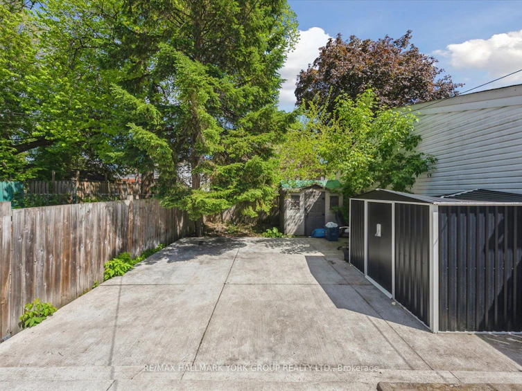 49 Cordella Avenue, Toronto, ON, M6N 2J7 - 38