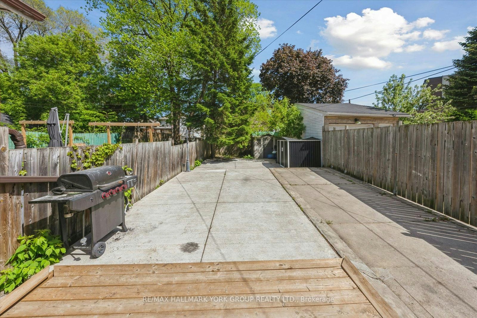 49 Cordella Avenue, Toronto, ON, M6N 2J7 - 37