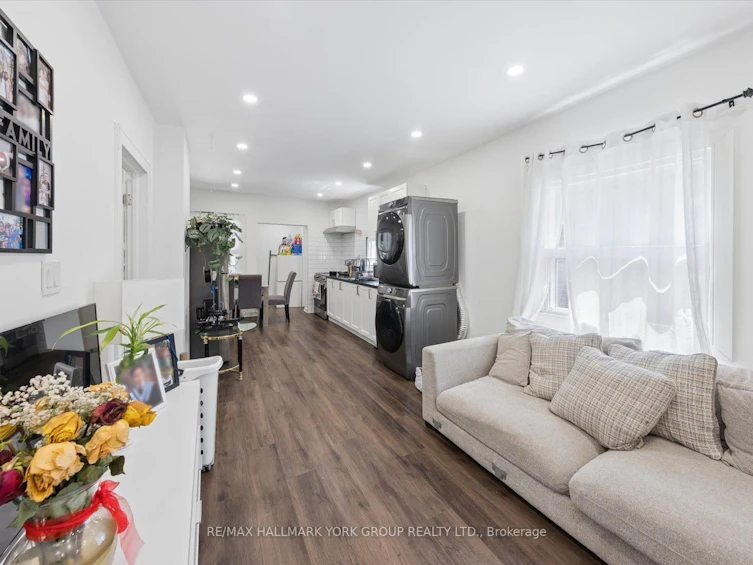 49 Cordella Avenue, Toronto, ON, M6N 2J7 - 7