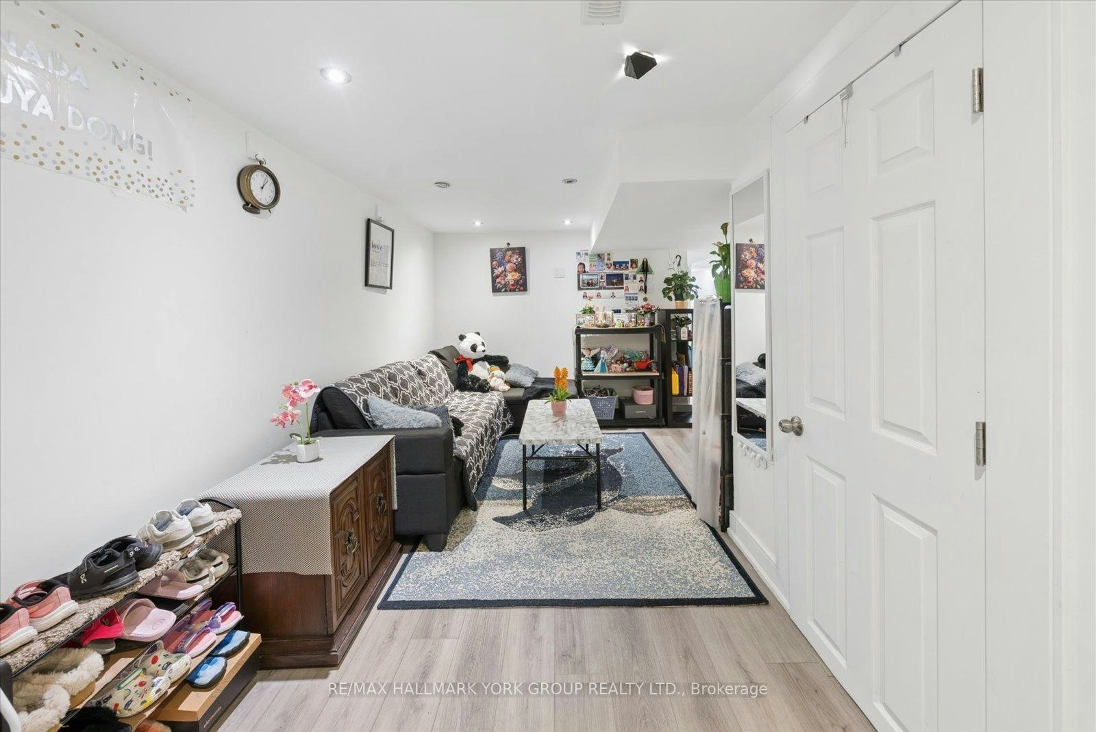 49 Cordella Avenue, Toronto, ON, M6N 2J7 - 24