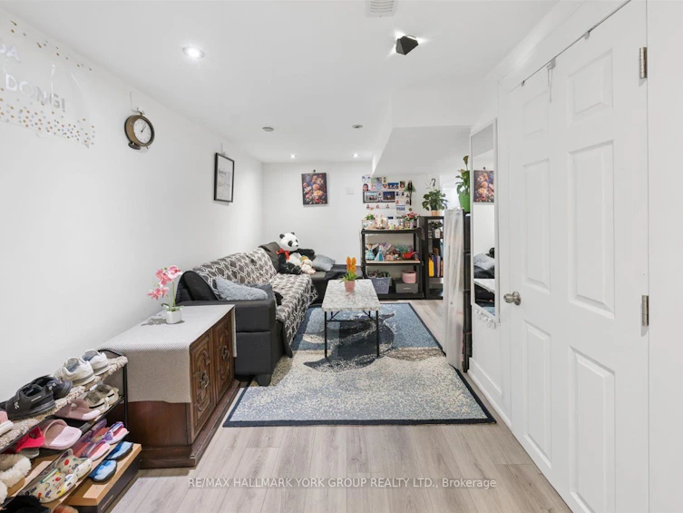 49 Cordella Avenue, Toronto, ON, M6N 2J7 - 24