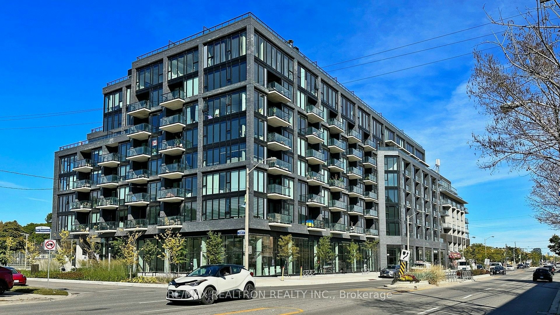 518-7 Smith Crescent, Toronto, ON, M8Z 0G3 - 2