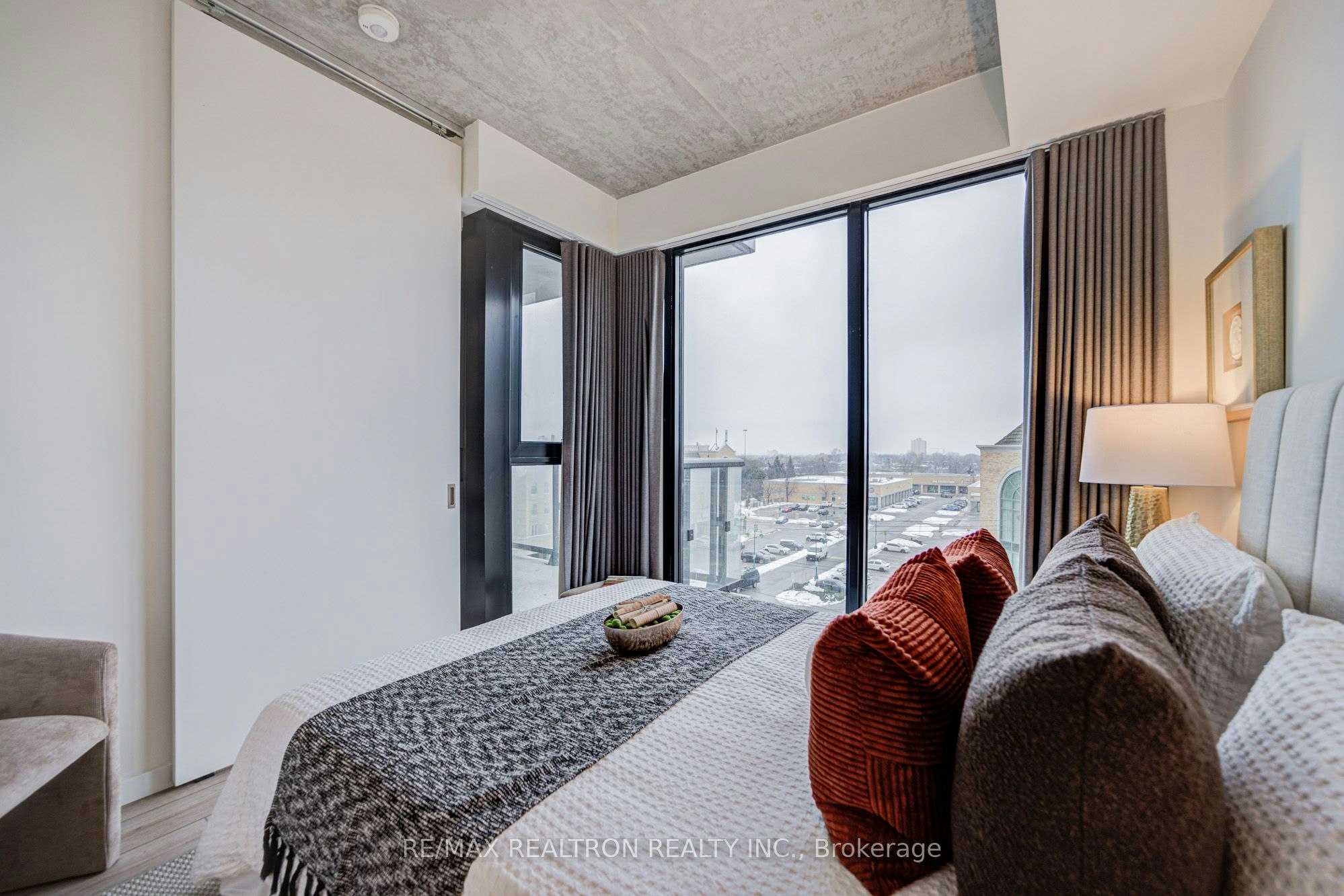 518-7 Smith Crescent, Toronto, ON, M8Z 0G3 - 24
