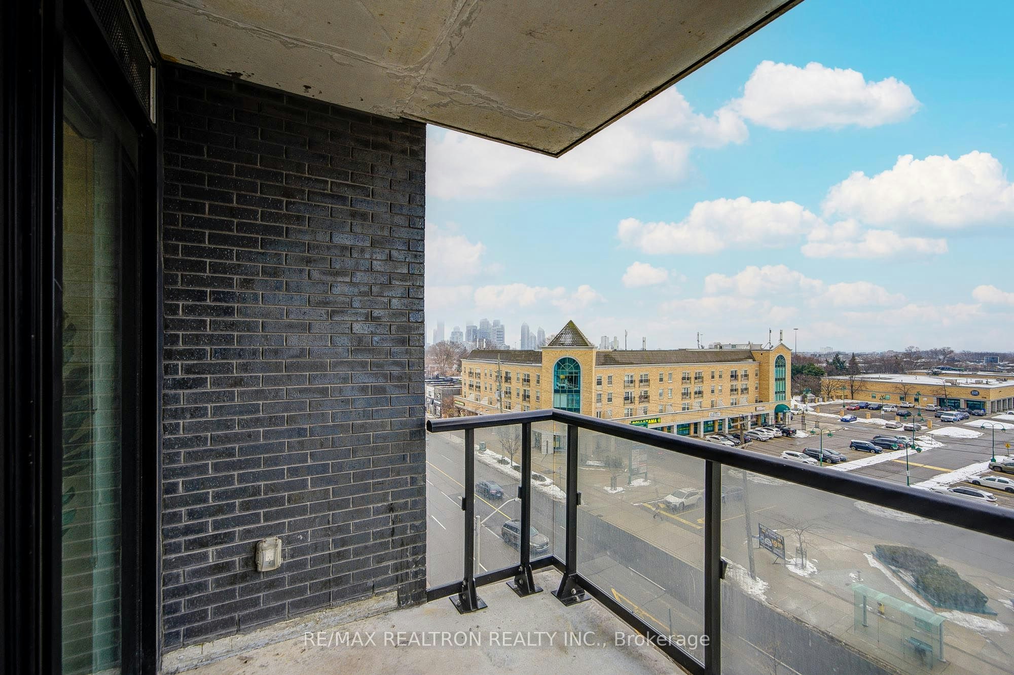 518-7 Smith Crescent, Toronto, ON, M8Z 0G3 - 31
