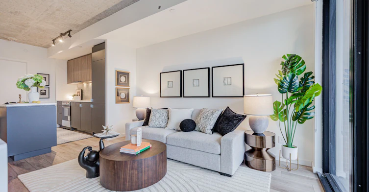 518-7 Smith Crescent, Toronto, ON, M8Z 0G3 - 15